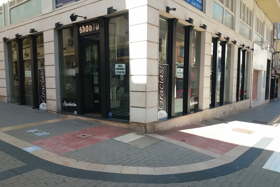 Tienda de moda disponible Tienda de moda disponible